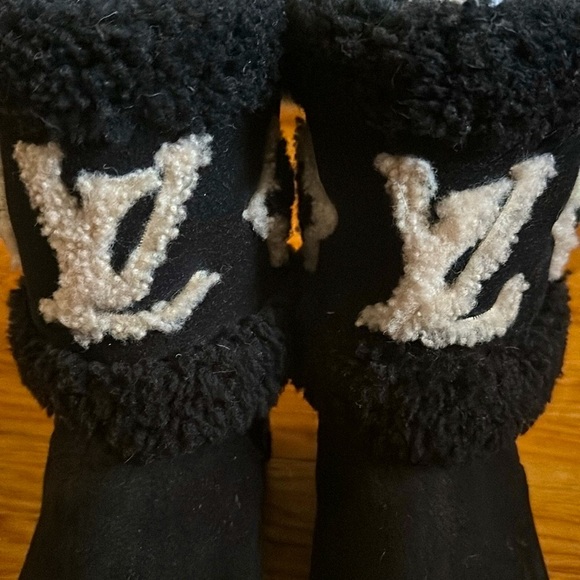 Louis Vuitton Black Snowdrop Flat Ankle Boots - Picture 8 of 14